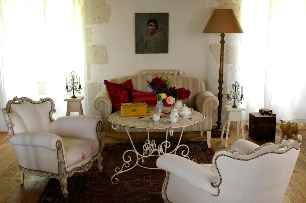 Le Moulin Bregeon Bed & Breakfast Linieres-Bouton Bilik gambar